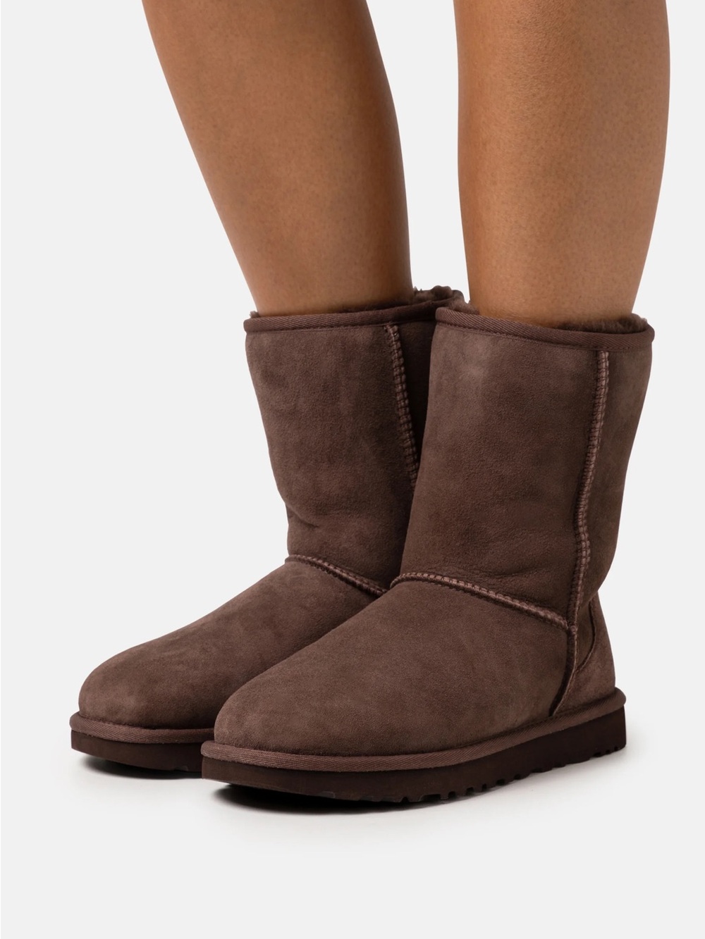 Ugg Classic II Short Women’s Boots Chocolate Brown. Size 11. New condition.